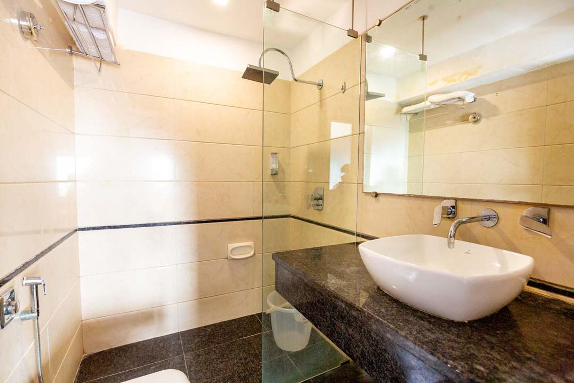 Hotel Sukh 2*